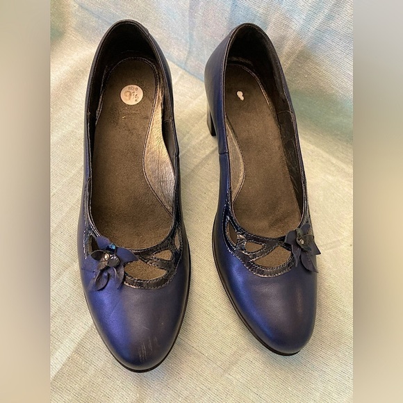 Naot Heels Pumps Slip-on Arch Support Navy Blue Size 8.5 - Picture 1 of 11